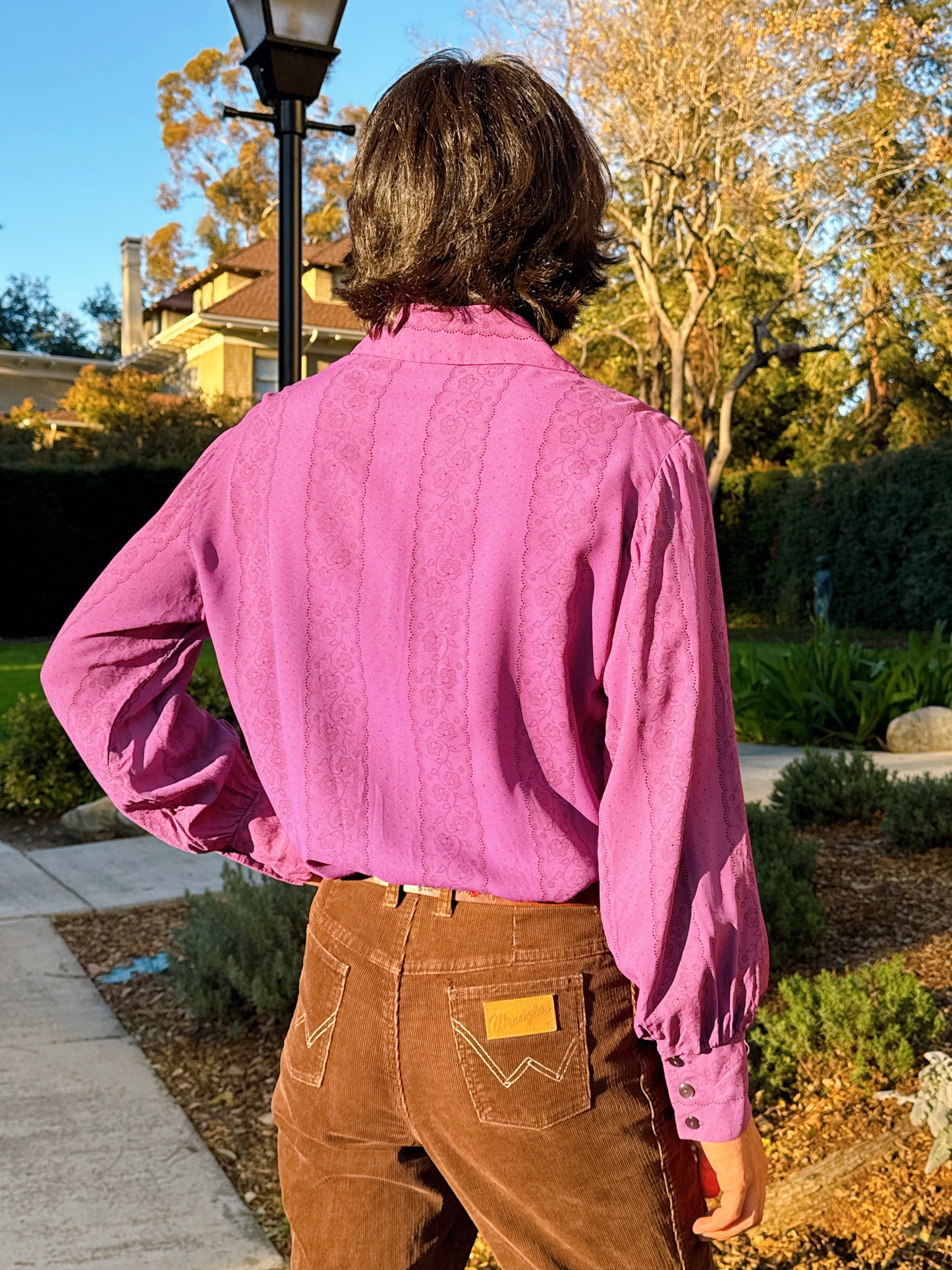 RARE 1970s Purple Floral HUGE Dagger Collar w/ Bishop Sleeves Button Up Top