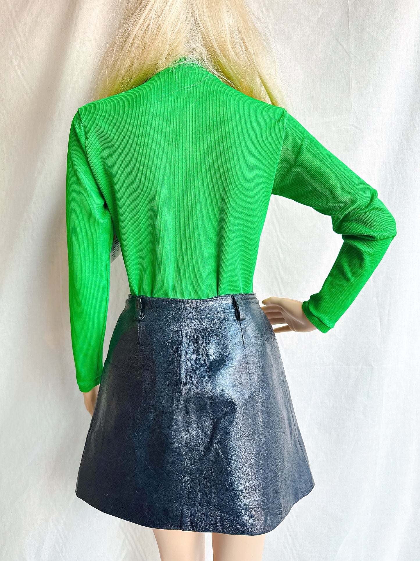 1960s Kelly Green Ribbed O-Ring Zipper Top