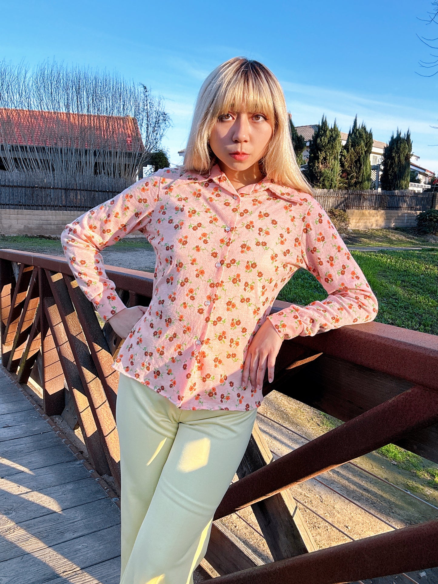 1970s Peach Floral Jacquard Knit Button Up Top