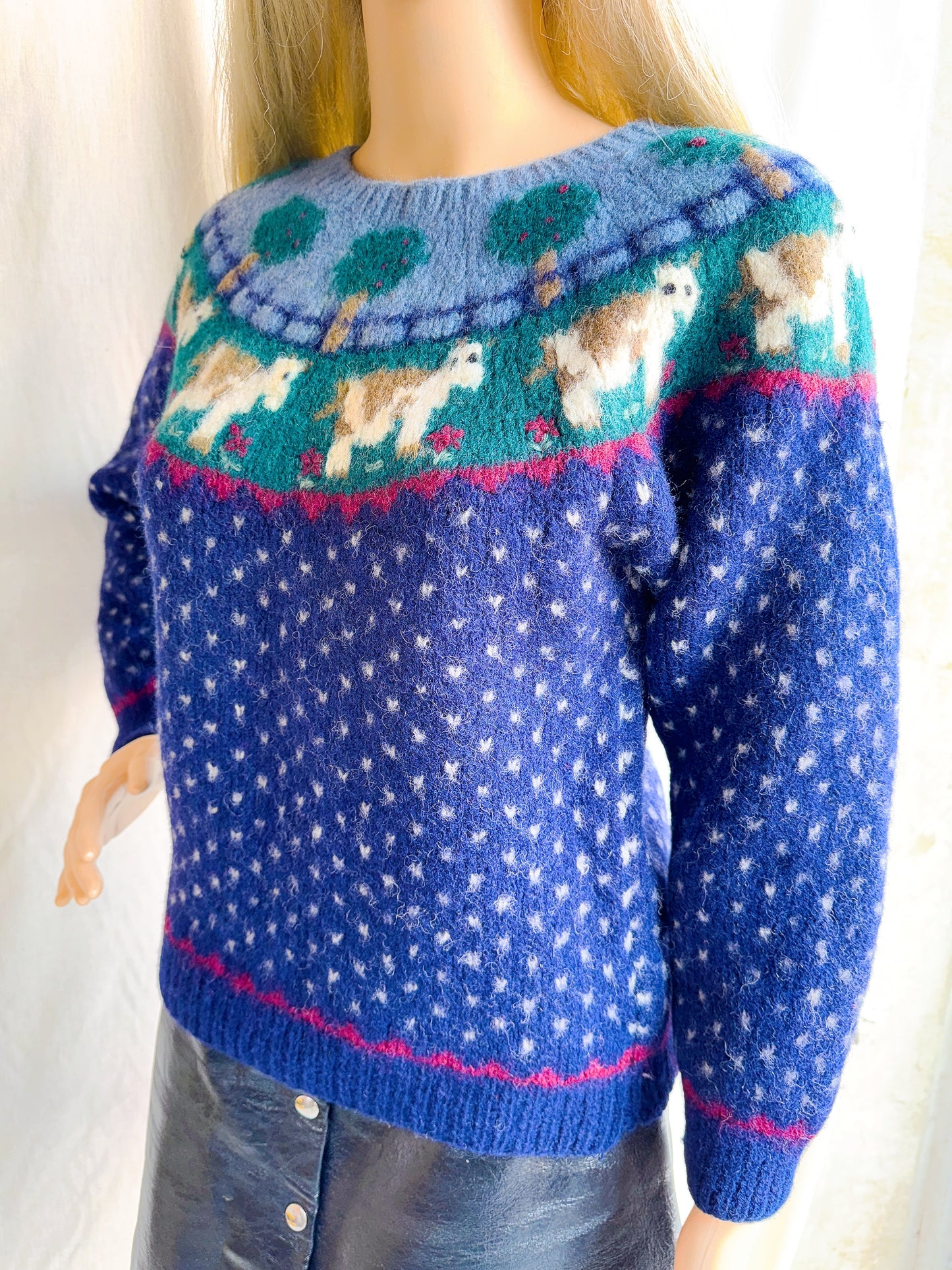 Vintage Novelty Cow Scenery Shetland Wool Sweater