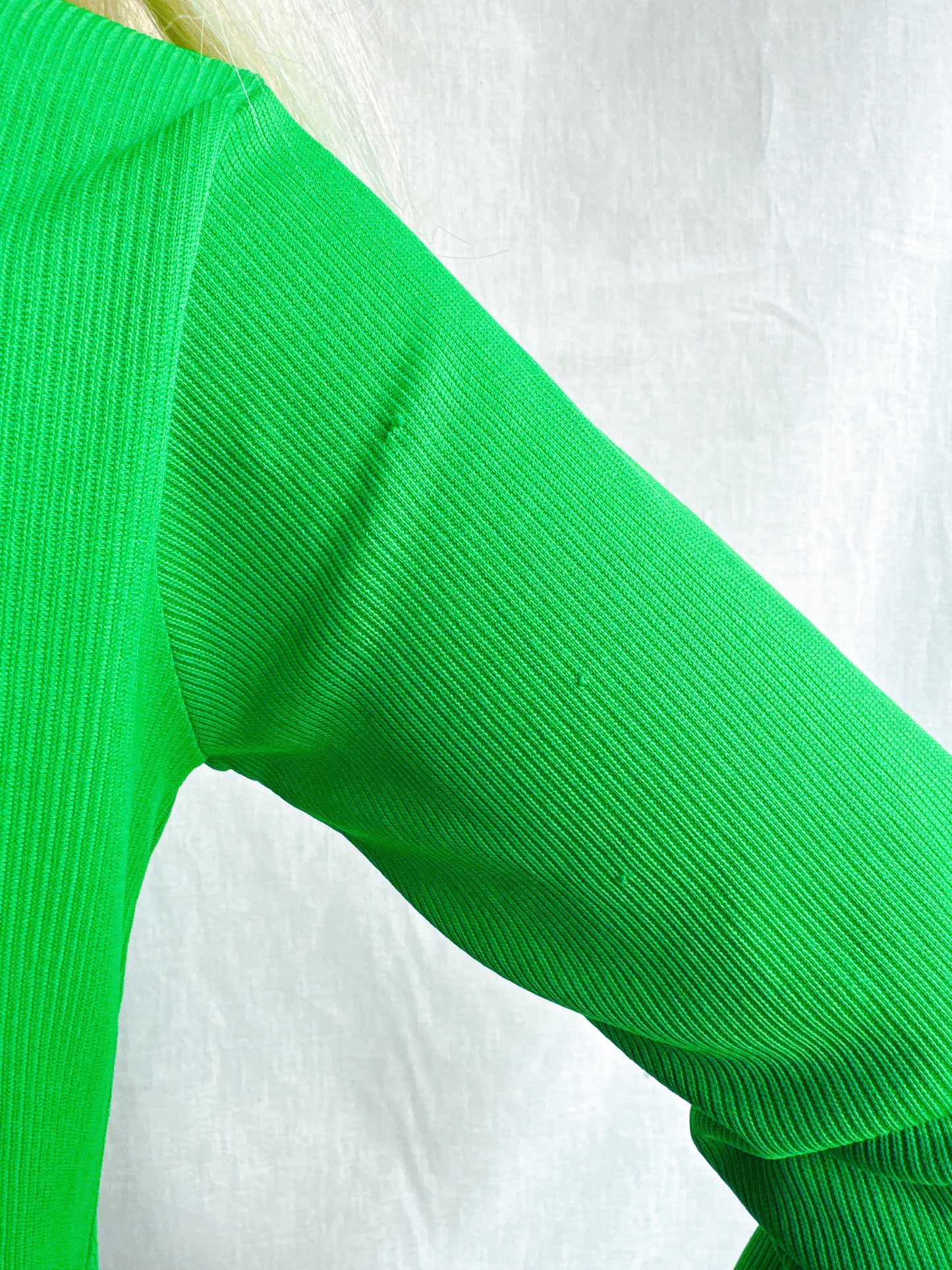 1960s Kelly Green Ribbed O-Ring Zipper Top