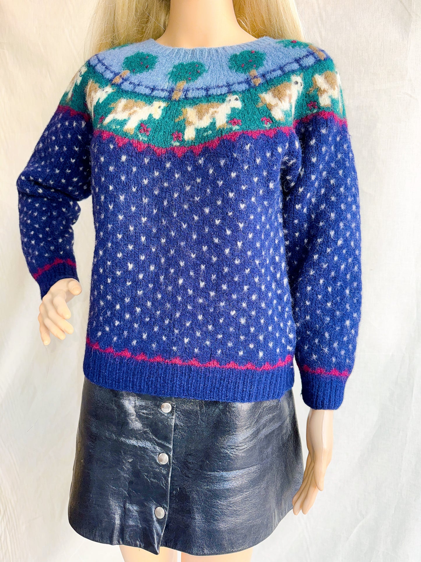 Vintage Novelty Cow Scenery Shetland Wool Sweater