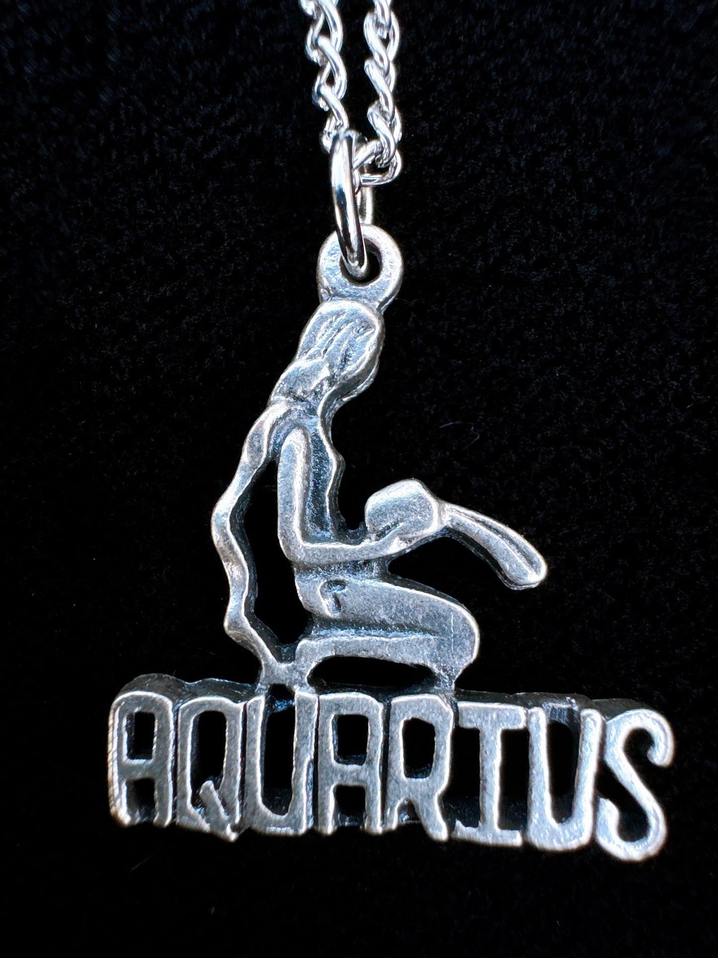 1970s Deadstock Aquarius Astrology Zodiac Necklace