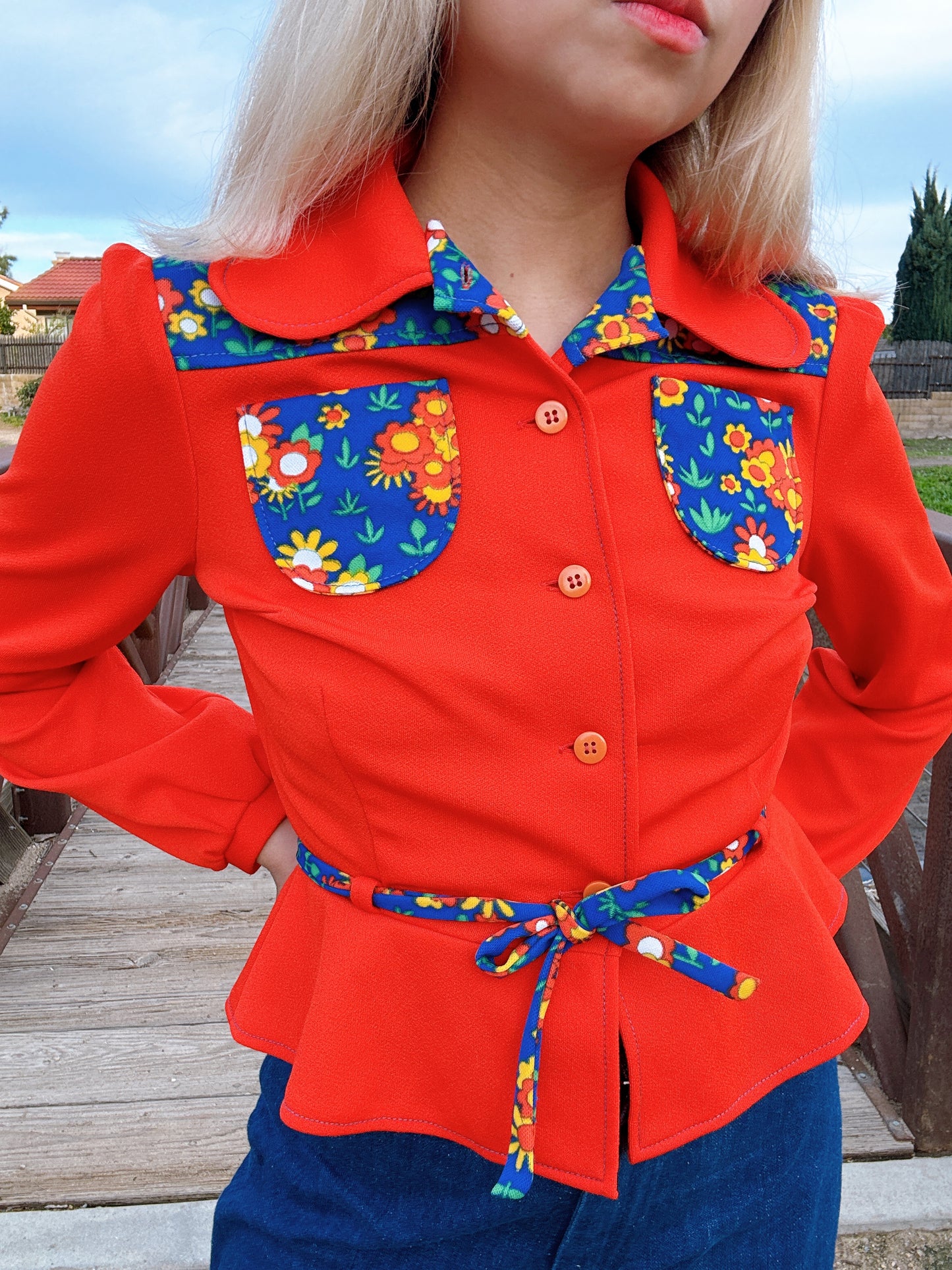1970s Blue Floral & Red Polyester Peplum Top with Beagle Collar