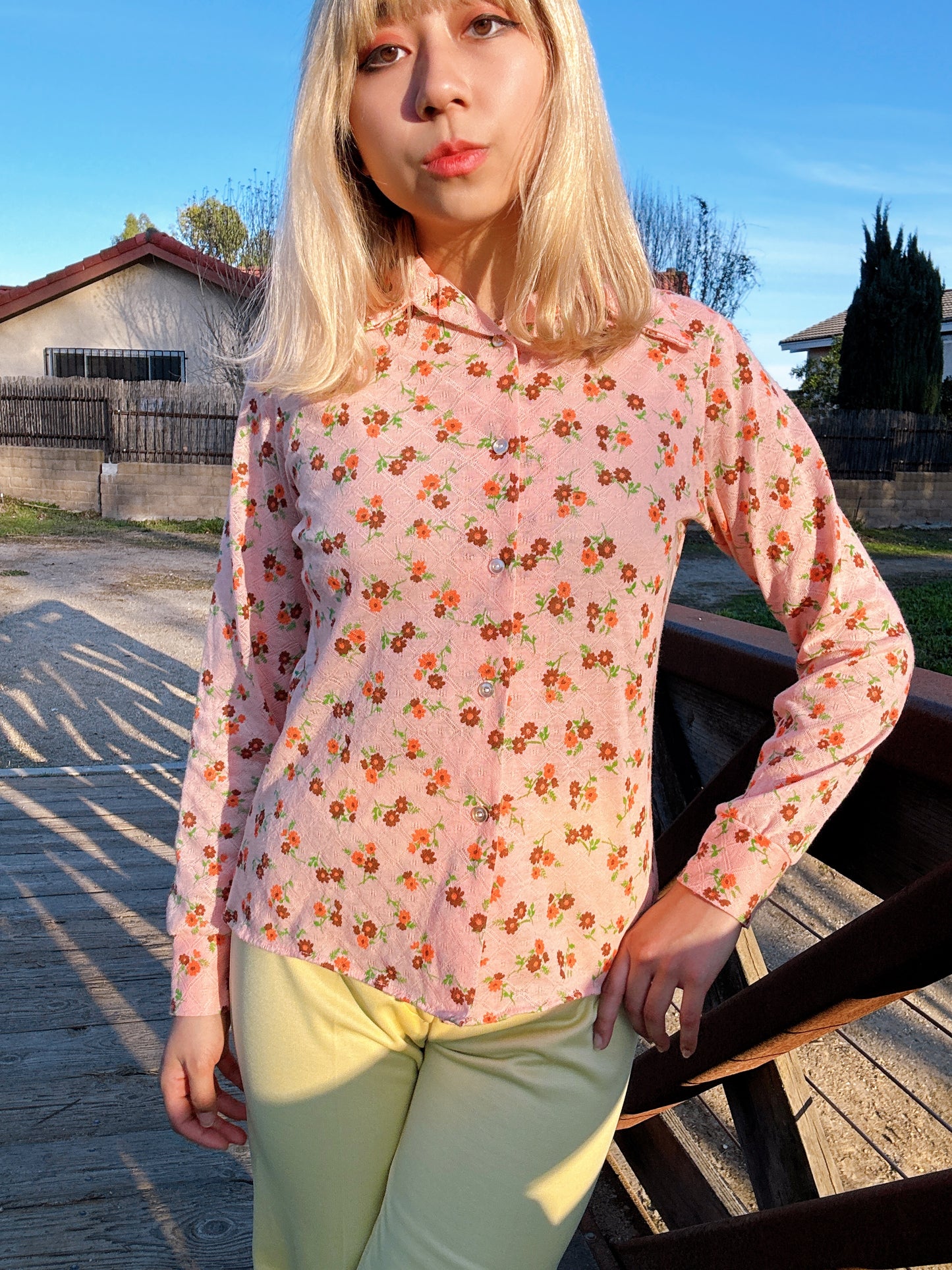 1970s Peach Floral Jacquard Knit Button Up Top