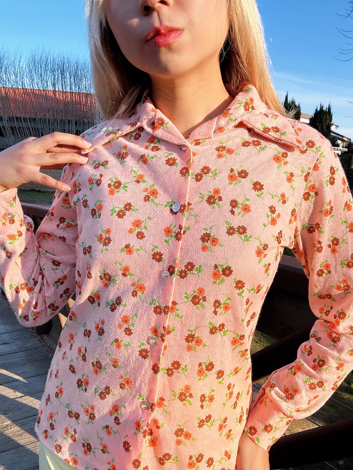 1970s Peach Floral Jacquard Knit Button Up Top