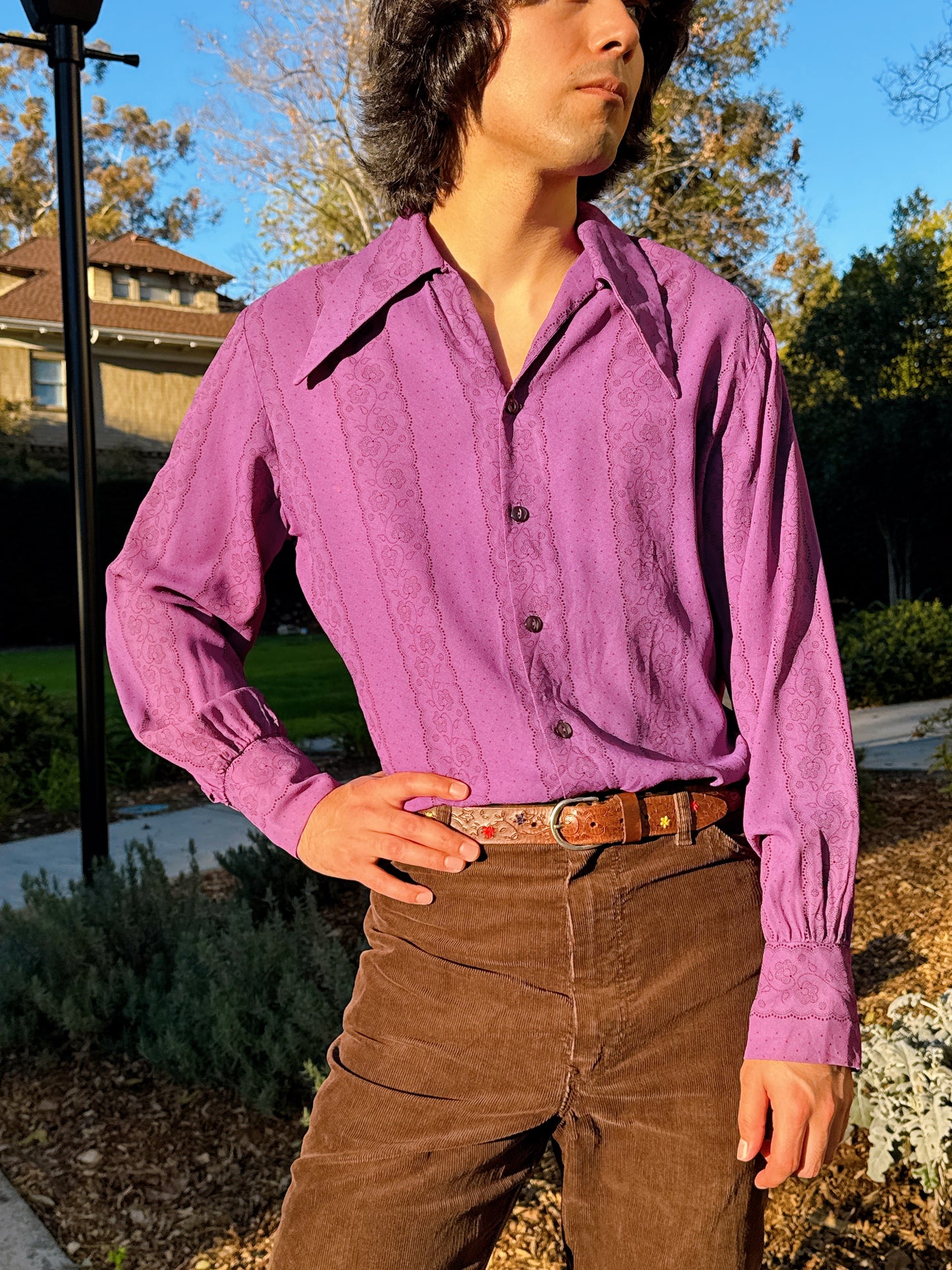 RARE 1970s Purple Floral HUGE Dagger Collar w/ Bishop Sleeves Button Up Top