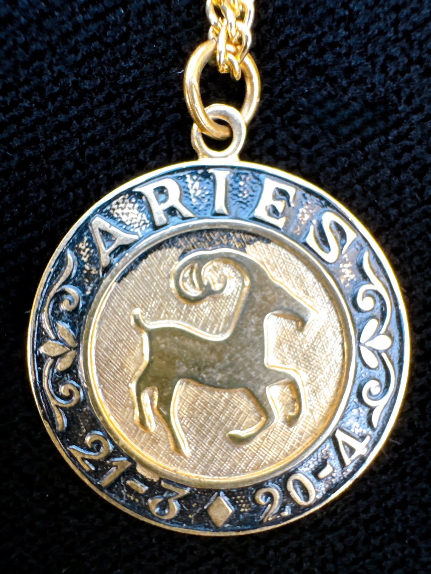 1970s Deadstock Aires Astrology Zodiac Necklace