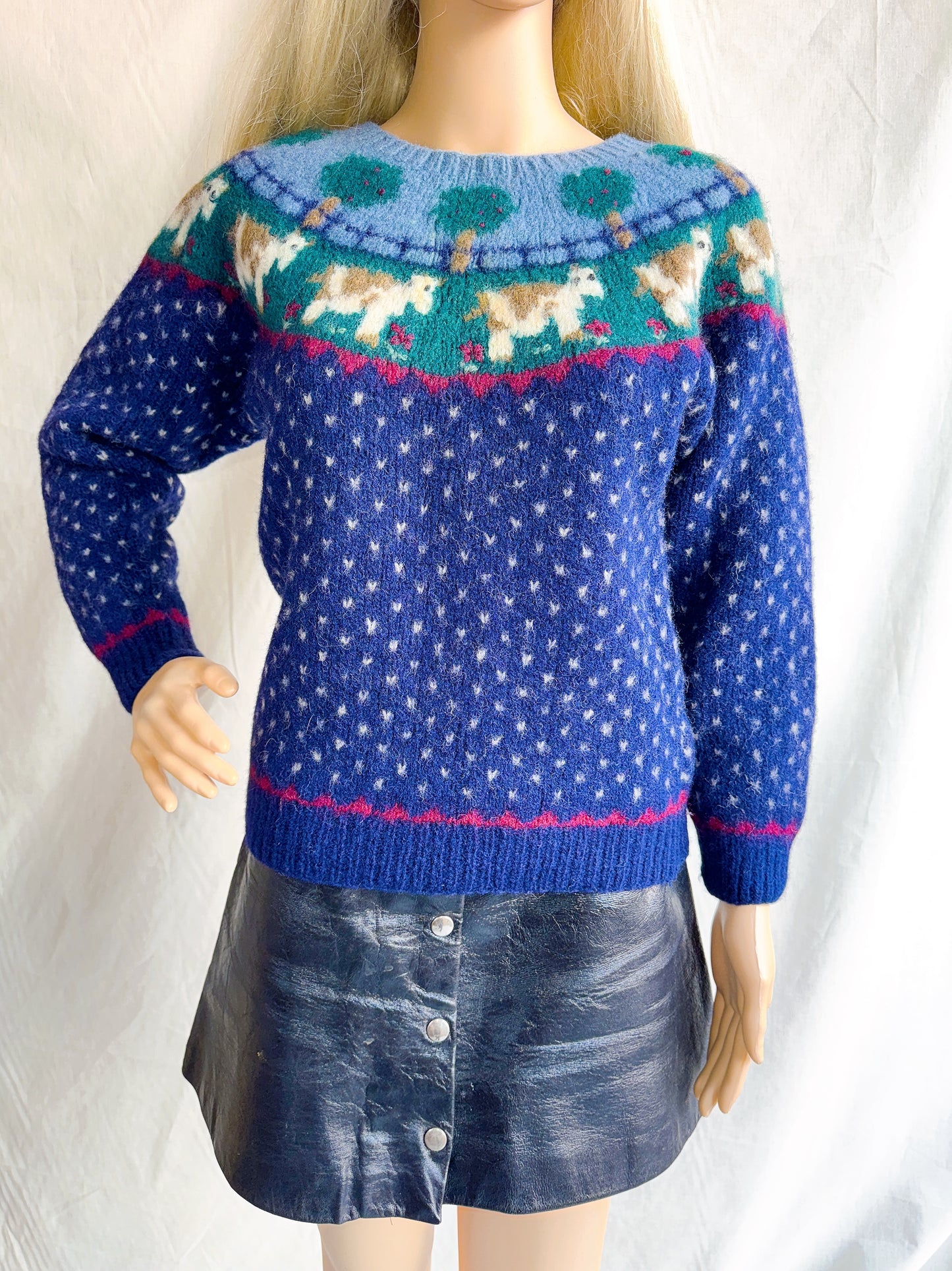Vintage Novelty Cow Scenery Shetland Wool Sweater