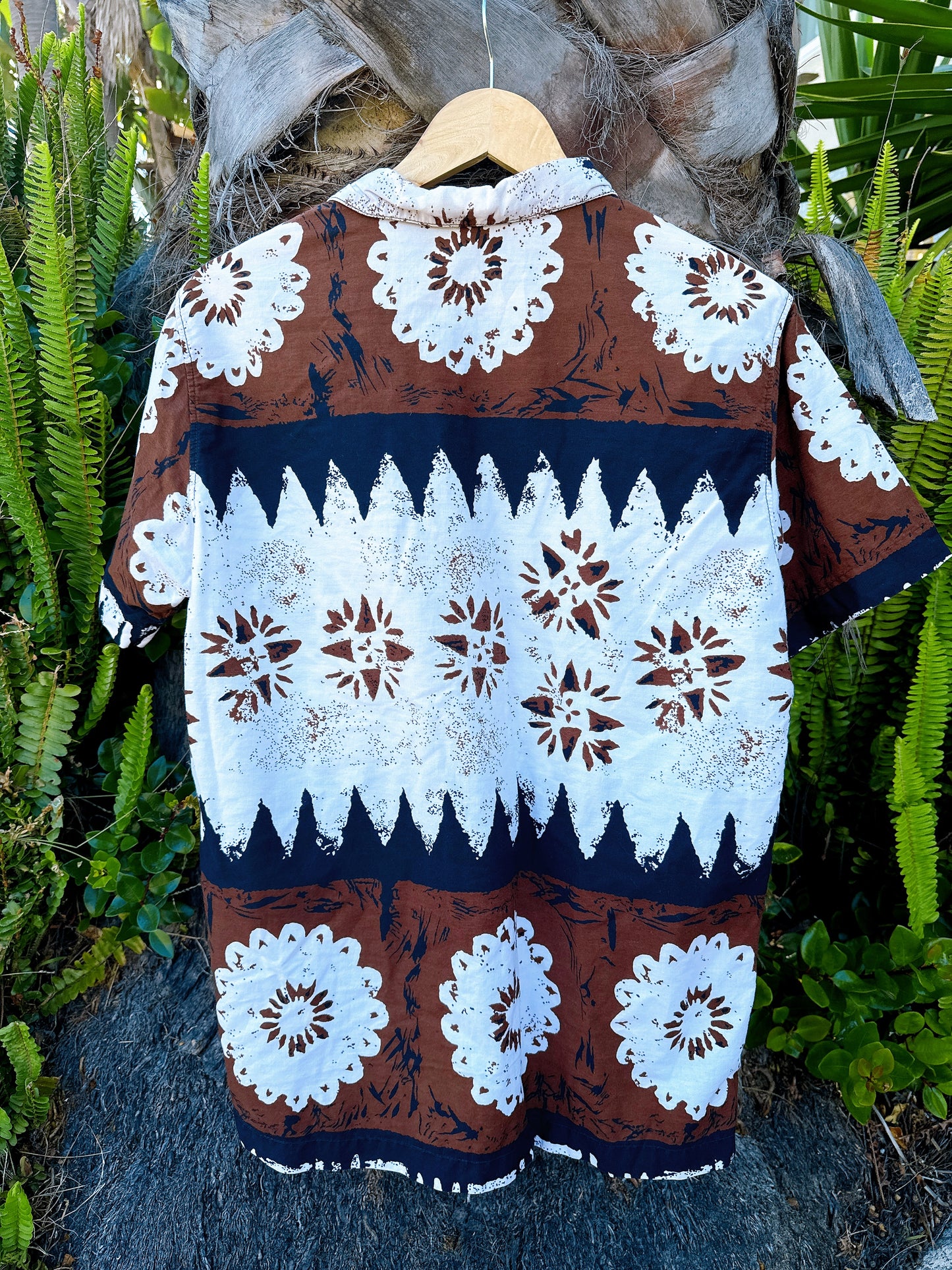 1960s Brown, Black, & White Hawaiian Shirt