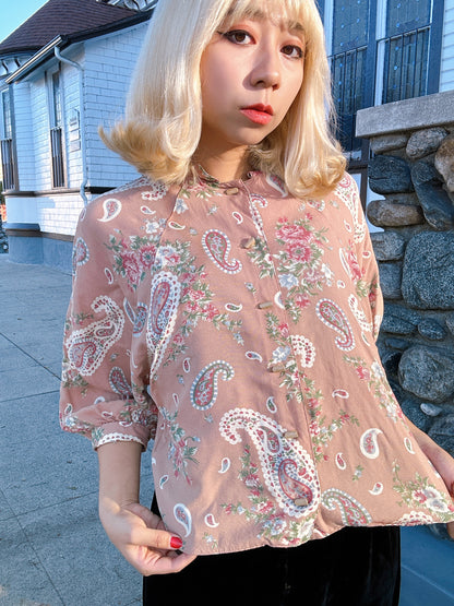 1970s Peach Paisley Dolman Sleeve Mandarin Collar Top