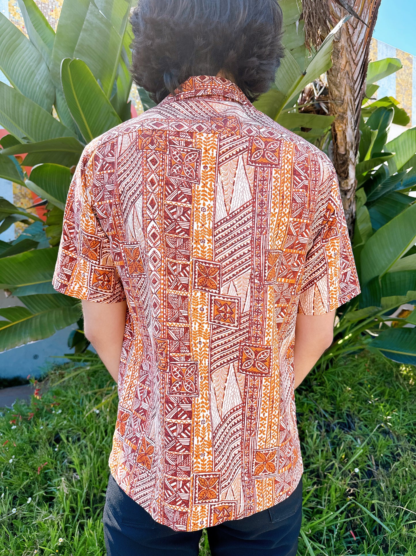 1970s Hilo Hattie Brown Hawaiian Shirt