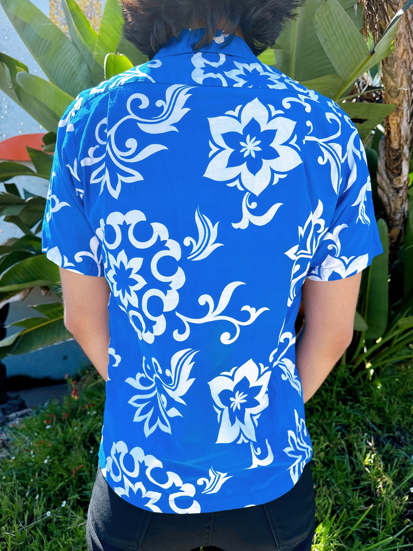 1960s Blue & White Hawaiian Shirt