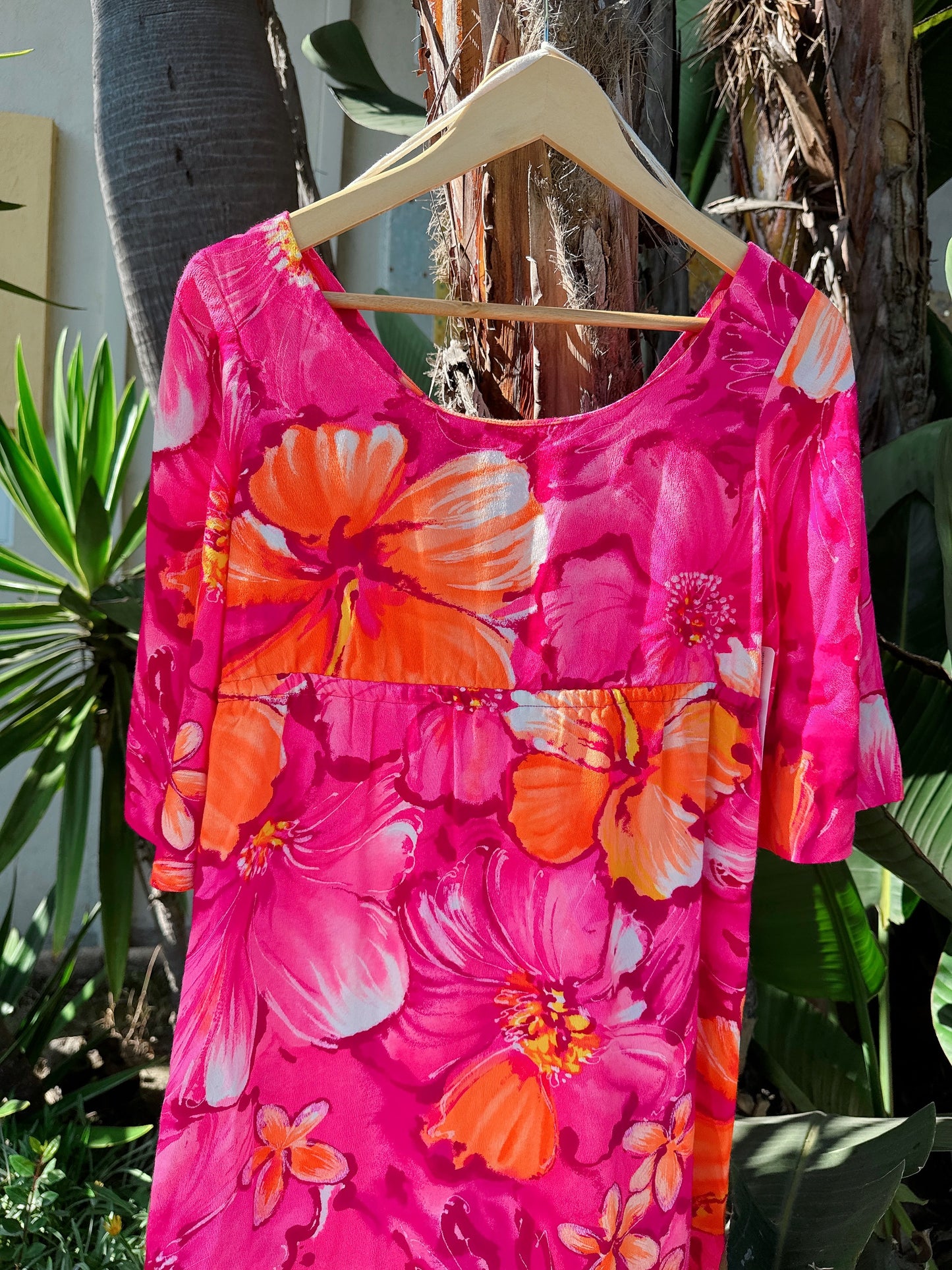 1970s Hot Pink Hibiscus Flutter Sleeve Hawaiian Maxi Dress