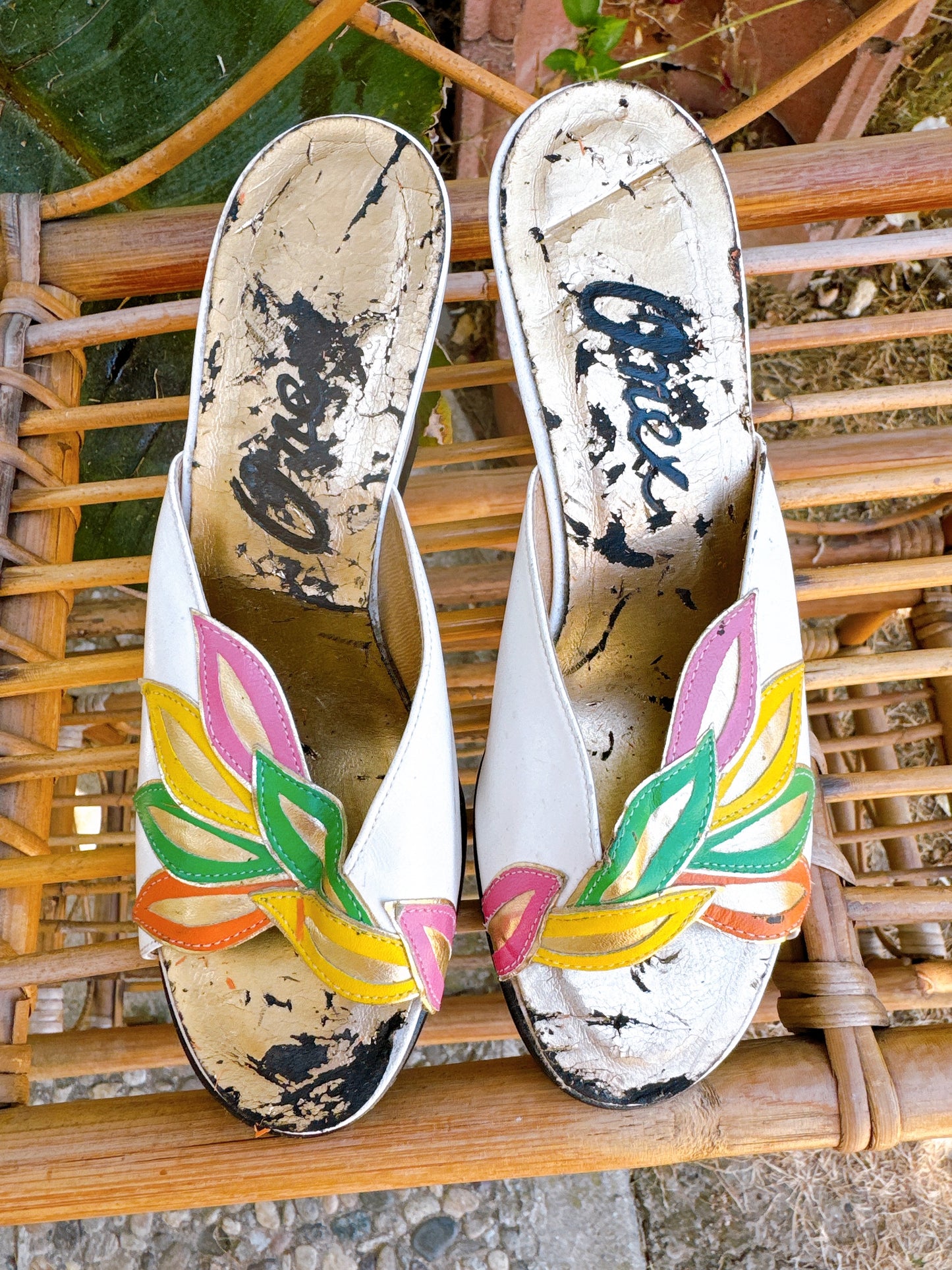 1950s Tropical White and Gold Boomerang Sphere Heel Sandals