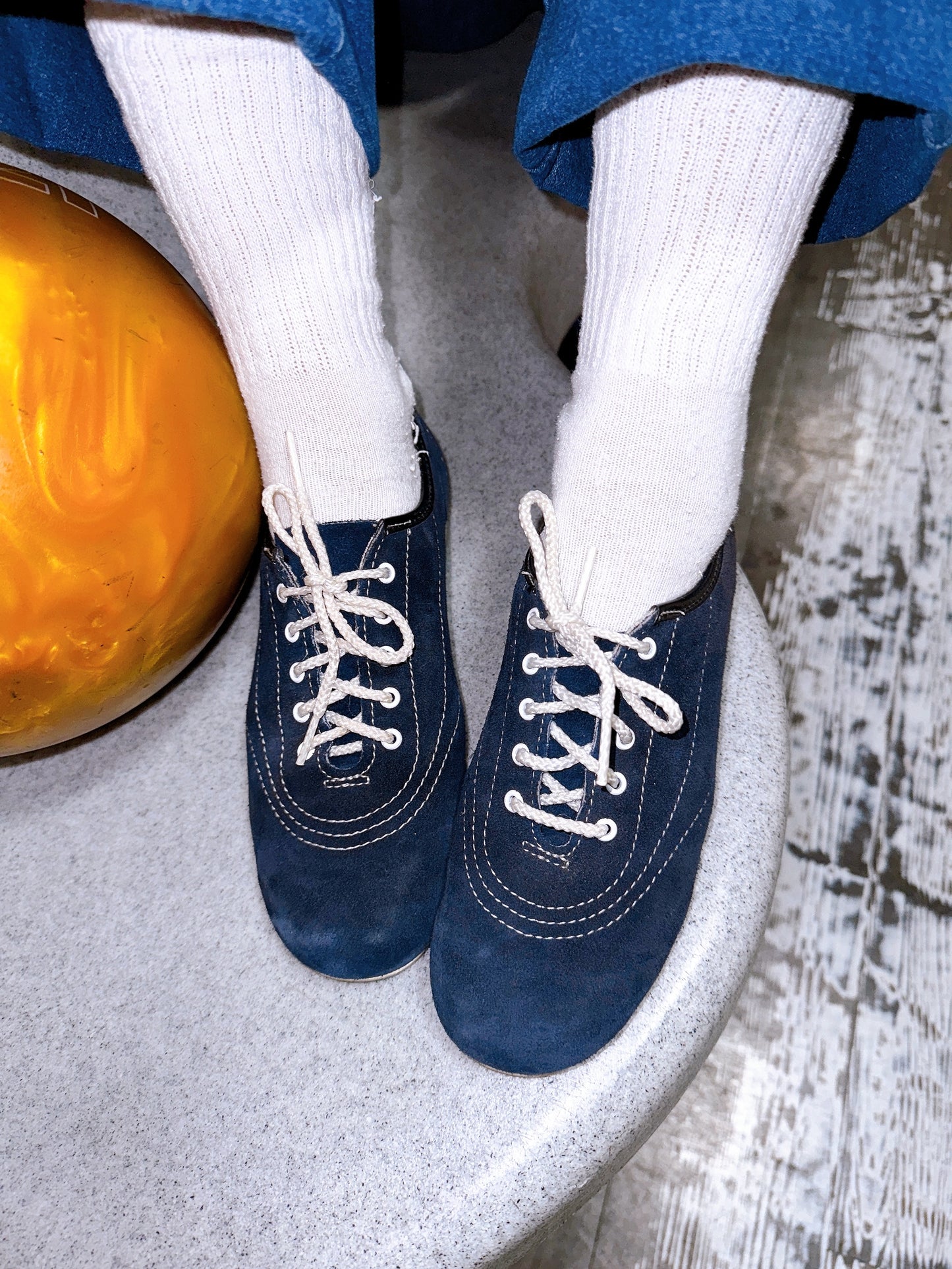 1970s Navy Suede Bowling Shoes Size 6.5