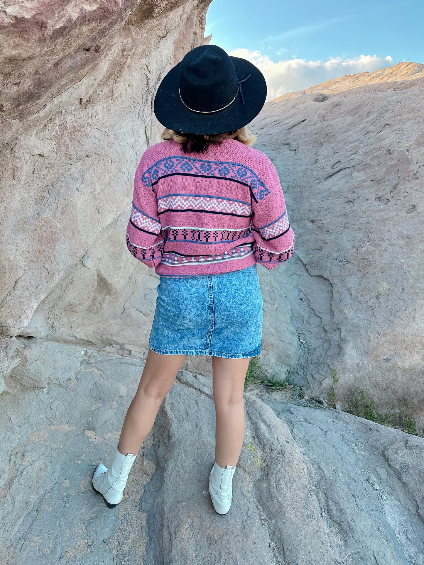 1980s Pastel Pink Sweater