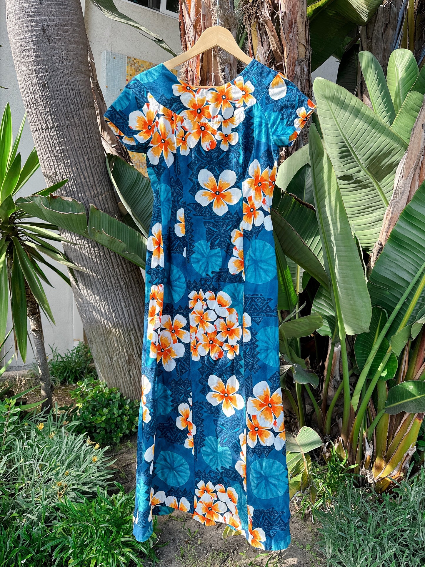 1960s Blue Plumeria Floral Hawaiian Maxi Dress