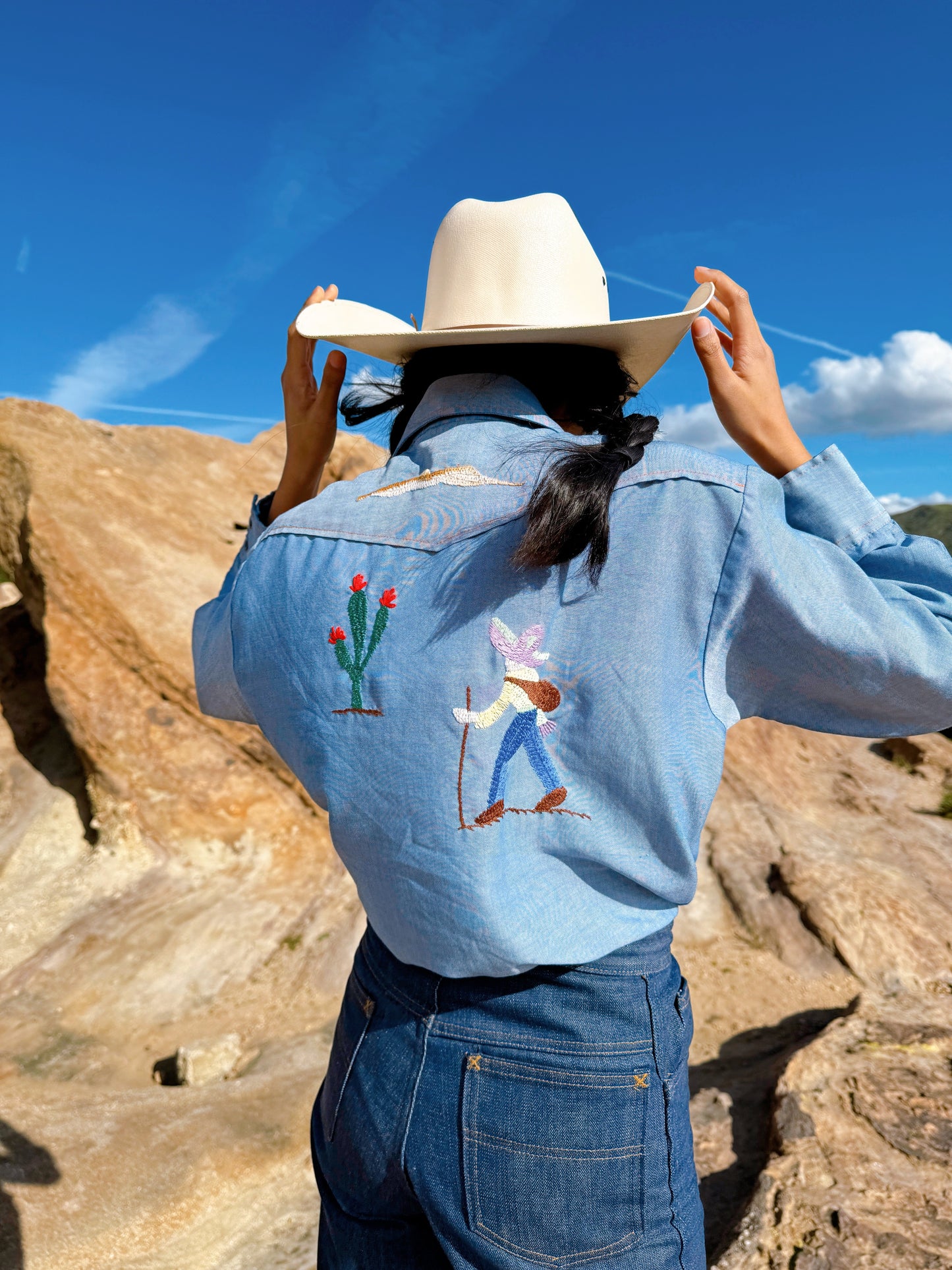 1970s Hiker & Cactus Embroidered Chambray Button Up Top