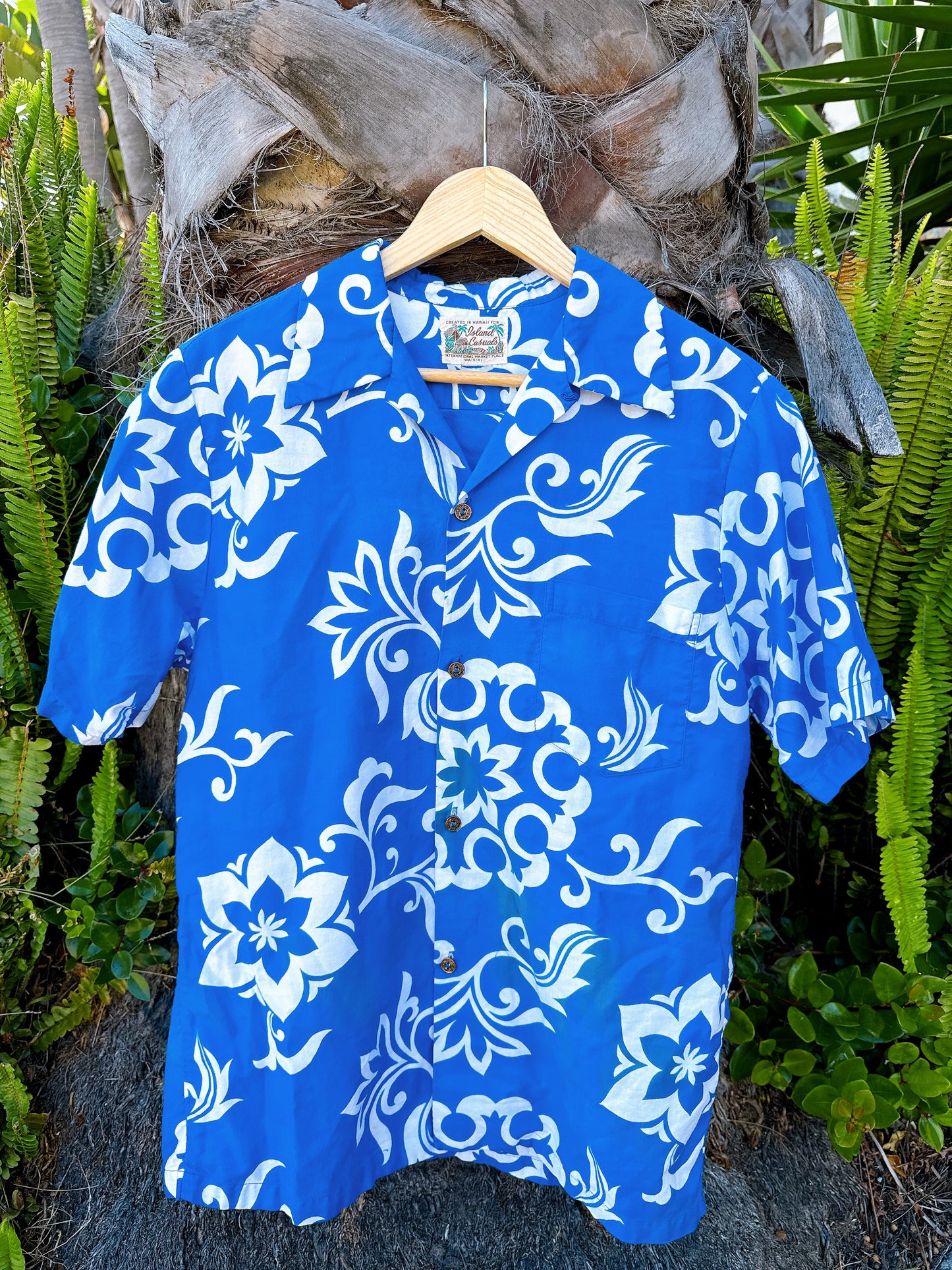 1960s Blue & White Hawaiian Shirt