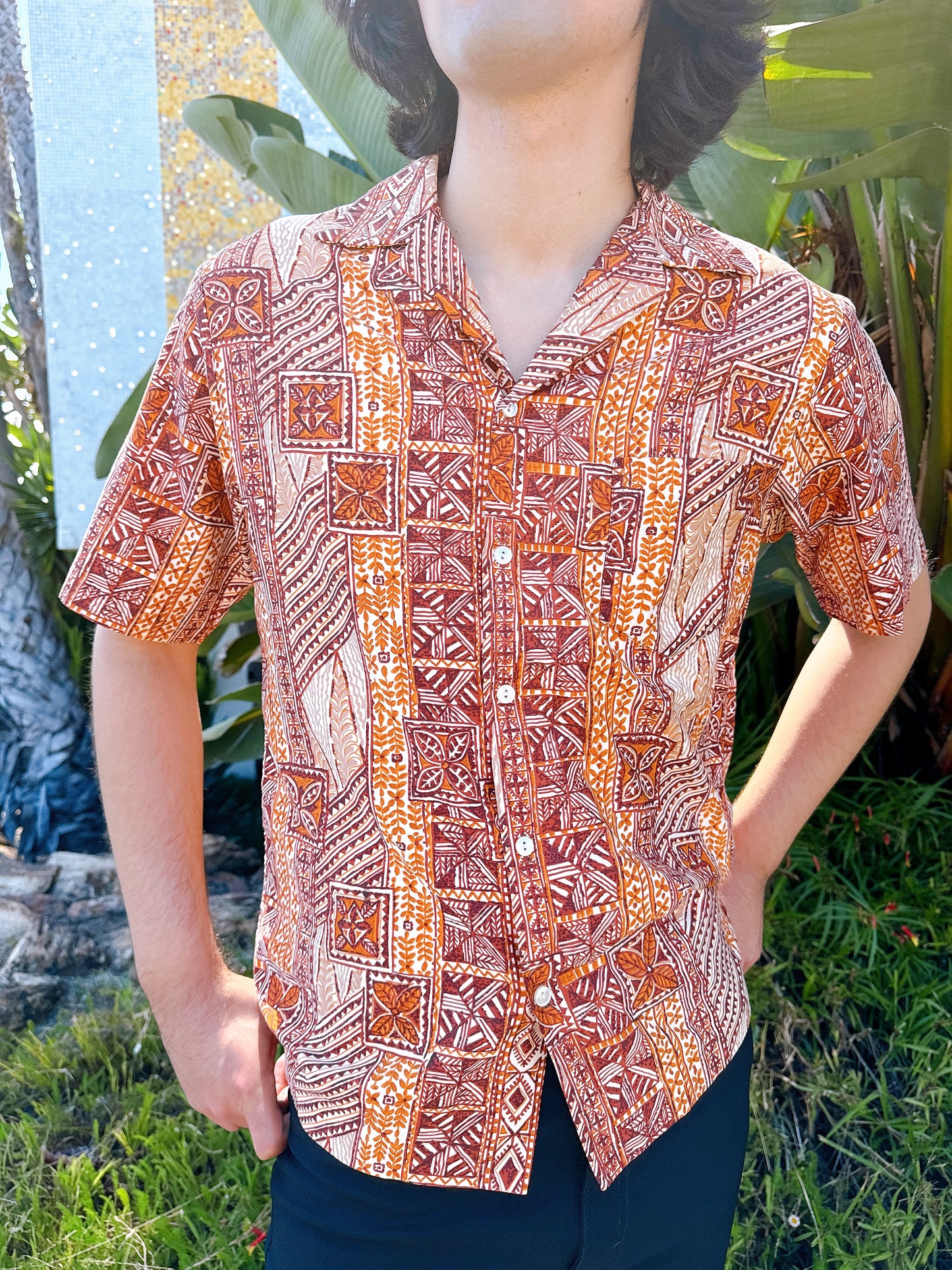 1970s Hilo Hattie Brown Hawaiian Shirt