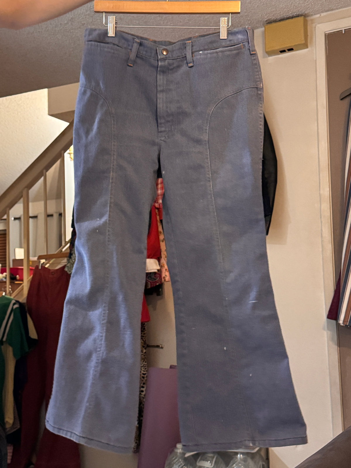 1970s Wrangler Faded Blue Denim Bell Bottom Jeans 34x27