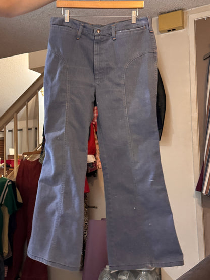 1970s Wrangler Faded Blue Denim Bell Bottom Jeans 34x27